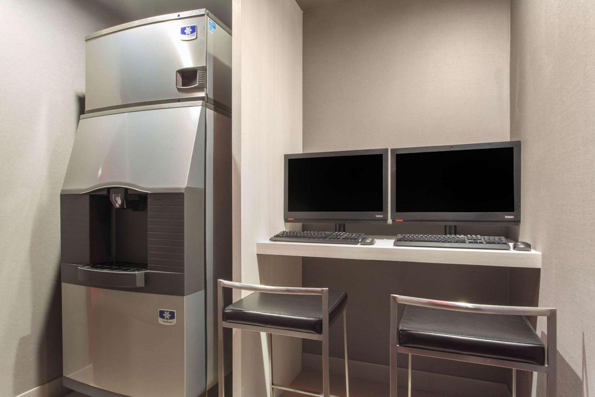 Insignia Hotel Brooklyn, Ascend Hotel Collection Ню Йорк Екстериор снимка